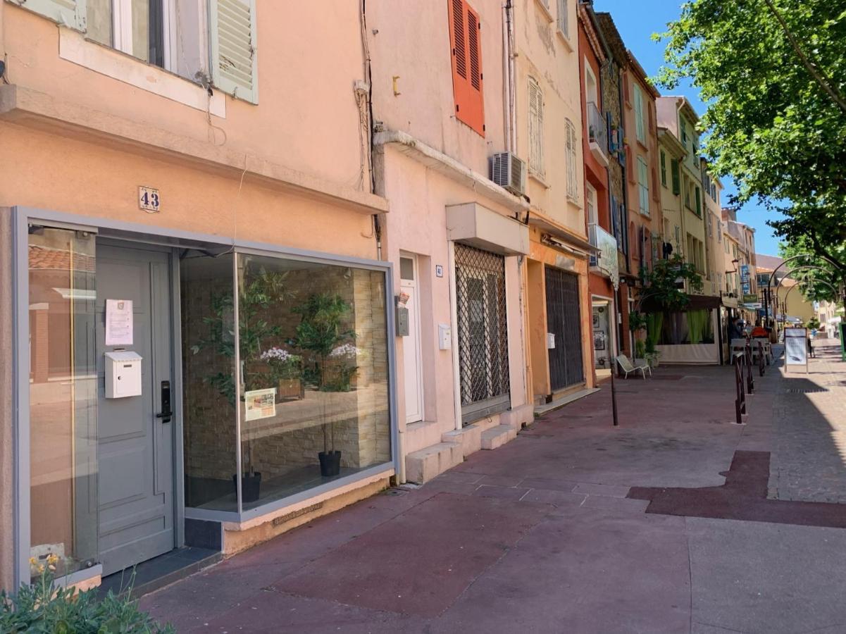 Appartement Magnifique Studio au cœur historique de Fréjus Extérieur photo