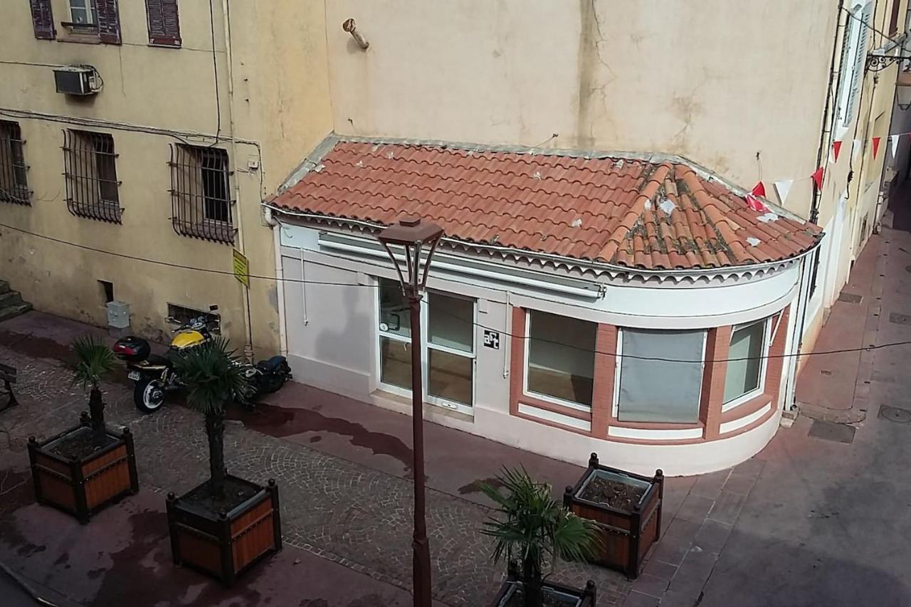 Appartement Magnifique Studio au cœur historique de Fréjus Extérieur photo