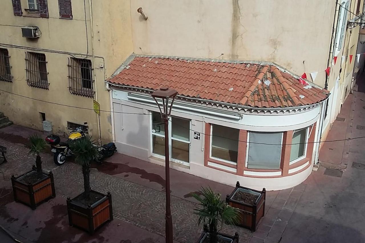 Magnifique Studio au cœur historique de Fréjus Extérieur photo