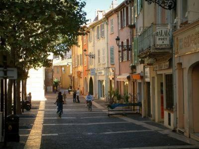 Appartement Magnifique Studio au cœur historique de Fréjus Extérieur photo