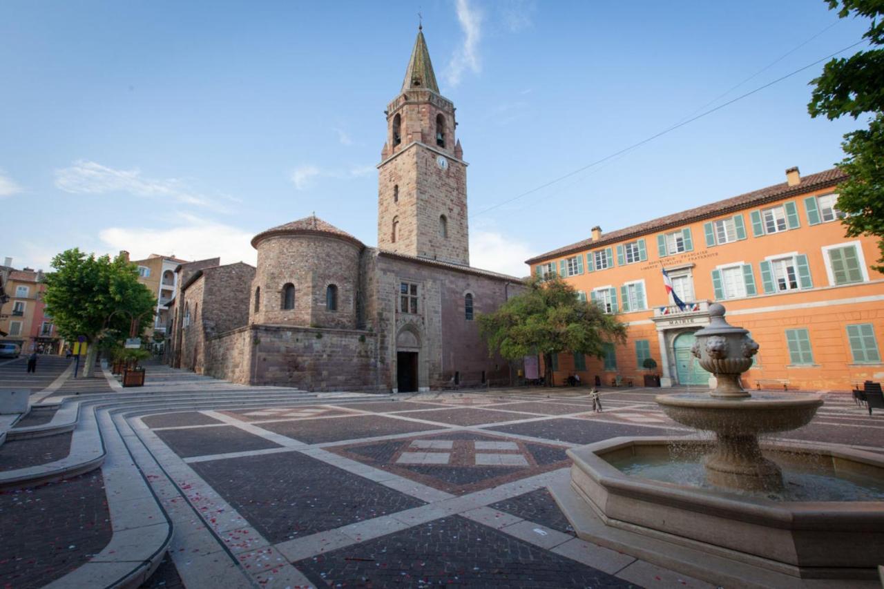 Magnifique Studio au cœur historique de Fréjus Extérieur photo